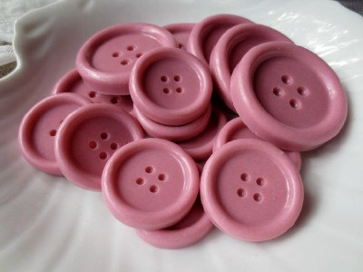 Big Pink Button Soap Set – sold by TheRedRobinsNest on Etsy here