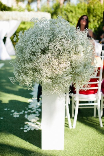 Baby’s Breath Aisle Décor