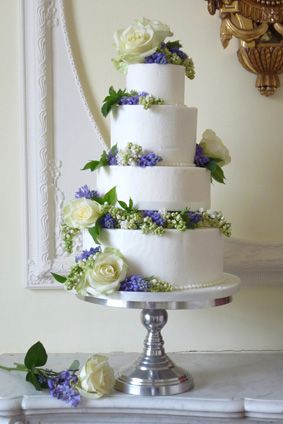 Floral Wedding Cake – made by Rachelle’s Beautiful Bespoke Cakes
