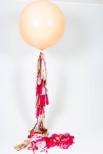 Pink and Gold Confetti Balloon – spotted on Pinterest.