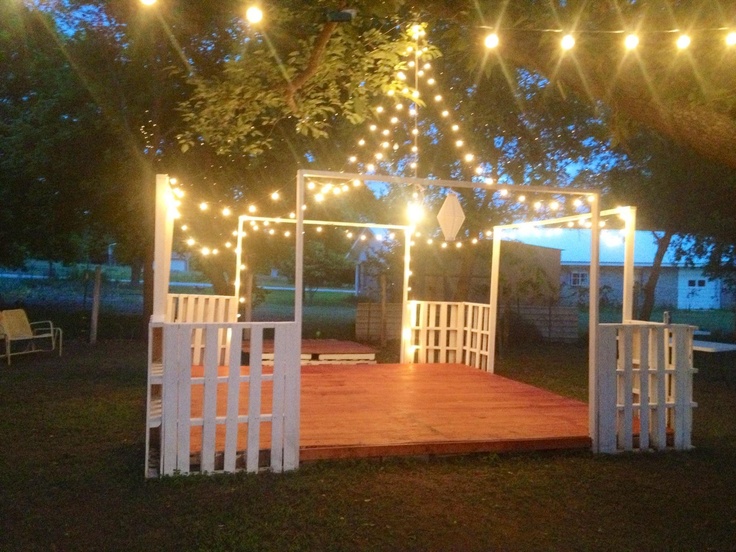 Pallet Dance Floor – made and shared by Sarah Figg on Pinterest