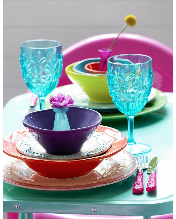 Colorful Mix + Match Dishes – spotted on Pinterest