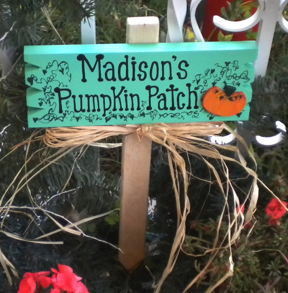 Custom Pumpkin Patch Sign – made by HenwithaHammer on Etsy
