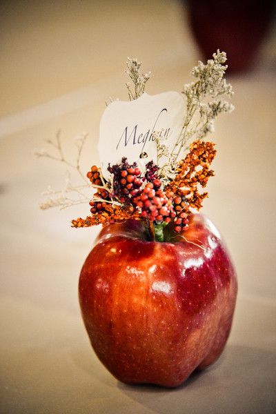 Apple Place Card – shared in a roundup on Curbly