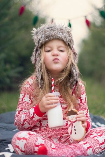 Cookies and Milk Photo with the Kiddo – photo by Lana Sky Photography