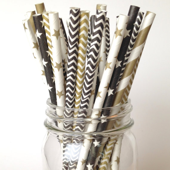 Stars and Stripes Party Straws in Gold, Black and White – made by Twigsandtwirlsllc on Etsy