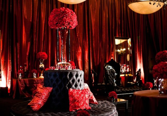 Dramatic Red Lounge and Stylish Seating – shared by The Bridal Detective