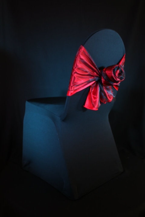 Red Rose Bow – spotted on Pinterest