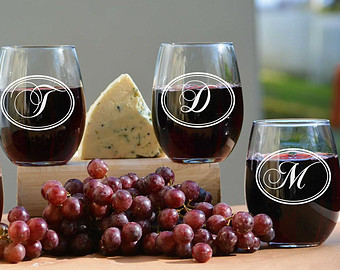 Personalized Modern Monogrammed Wine Glasses – made by UrbanLoftTampa on Etsy