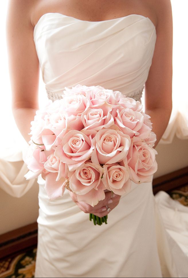 Light Pink Rose Bouquet – shared on Wedding Chicks