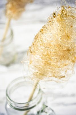 Homemade Golden Cotton Candy – tutorial shared by Cooking Books