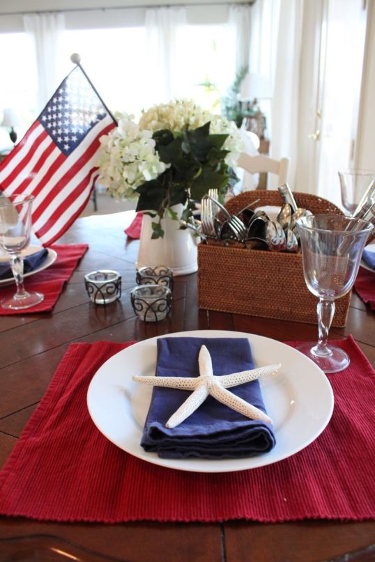Red, White and Blue Starfish Tablescape – shared by Starfish Cottage