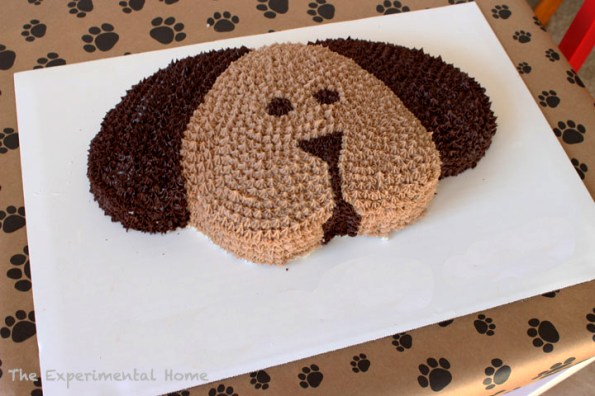 Dog Shaped Cake Tutorial – tutorial shared by The Experimental Home