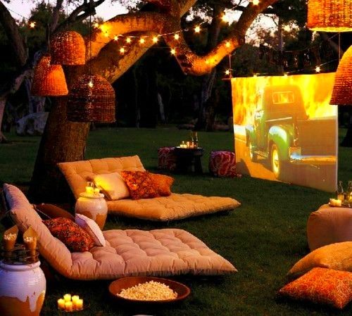 Outdoor Movie Party – spotted on Pinterest here