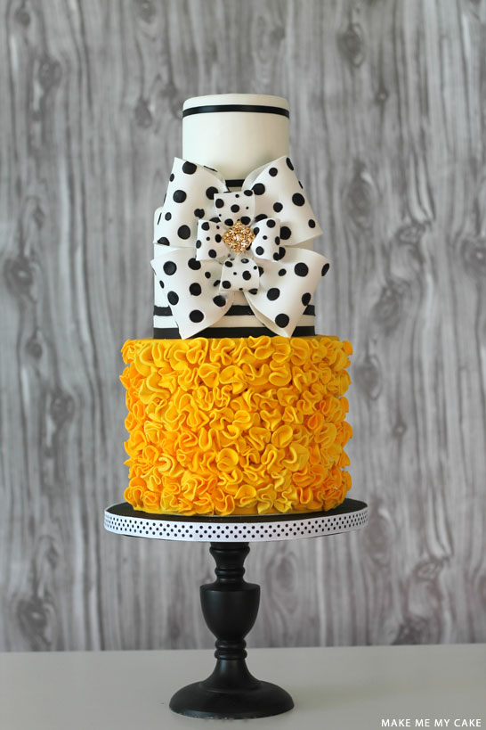 Black and White Polka Dot Cake – created by Eva Salazar and shared on The Cake Blog