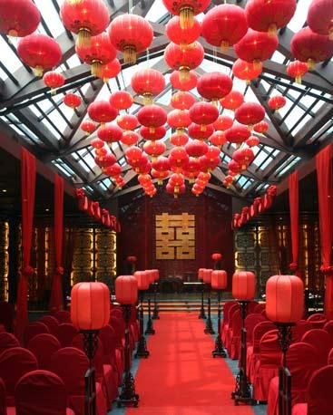 Hanging Red Paper Lantern Wedding with Chinese Influence