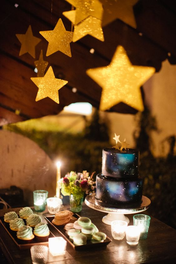 Glitter Star Garland – shared on POPSUGAR