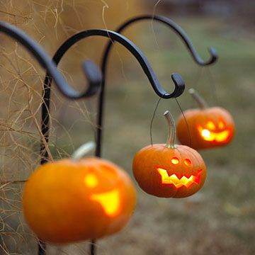 Jack-o-Lantern Hanging Lanterns on Shepherds Hooks – shared by Better Homes and Gardens