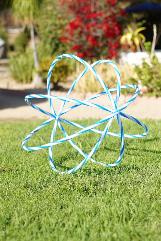 DIY Molecule Decor – tutorial by Style be Emily Henderson