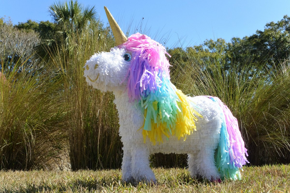 Custom Unicorn Pinata – created and sold by angelaspinatas on Etsy