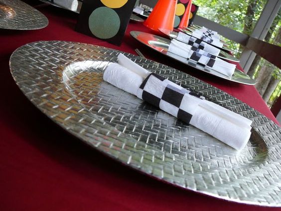 Car Themed Diamond Plate Charger and Place Setting
